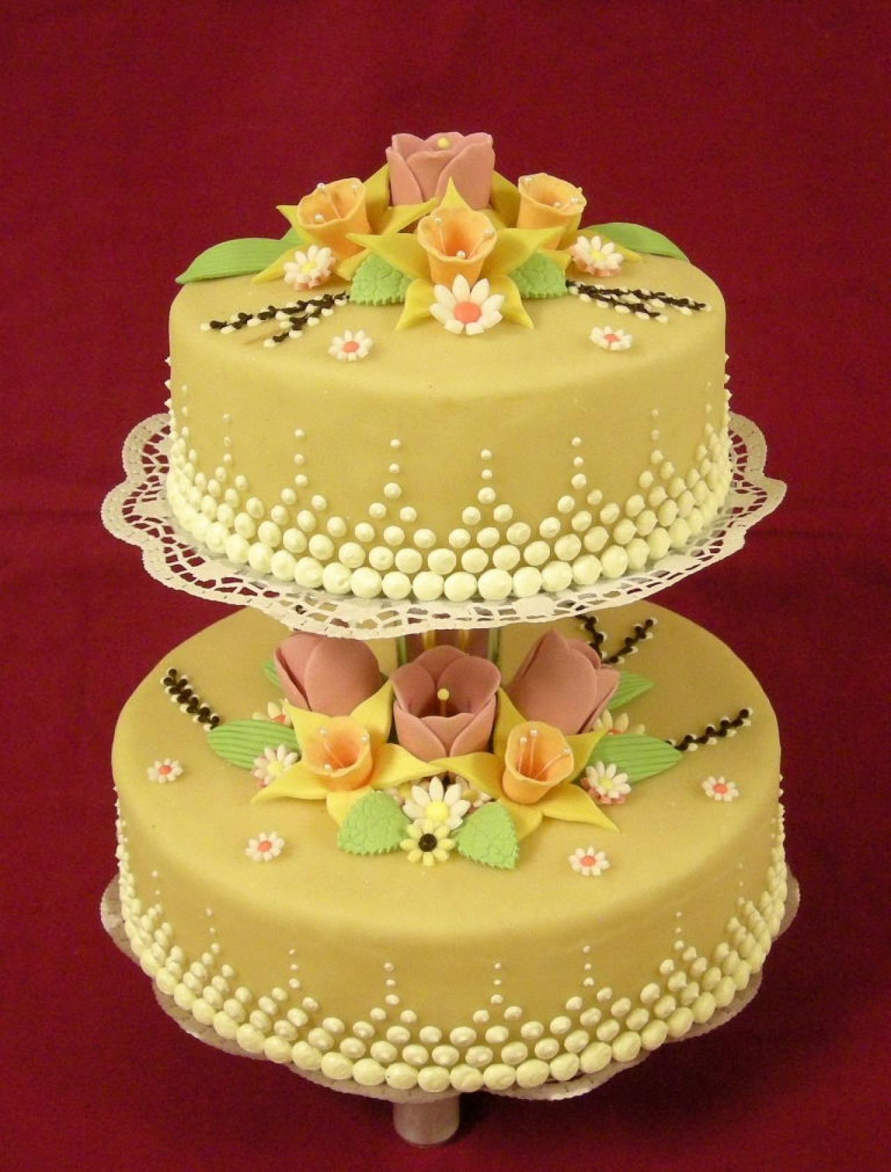 H.E.28 Kleine Hochzeits- Etagentorte